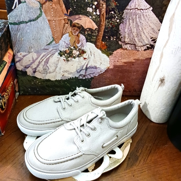 👟👟OLD NAVY CANVAS BOAT SHOES 🎁NEW!!!,SIZE 5,GIVE A FABULOUS GIFT. - Picture 9 of 12